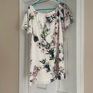 Lulus floral dress. Size S. NWT